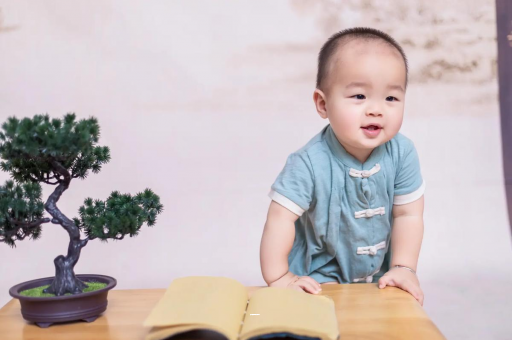 蓬莱六个月宝宝可以坐吗