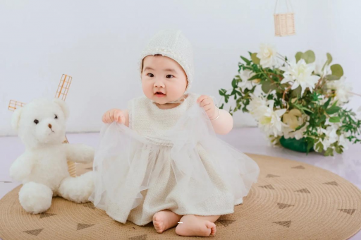 蓬莱宝宝几个月抬头